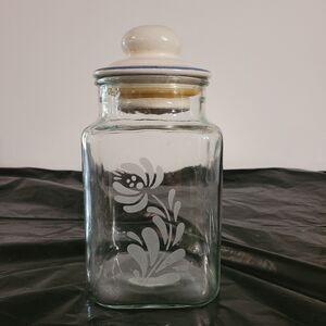 Pfaltzgraff Yorktown Blue Flower etched glass canister 9 3/4in w/lid flour